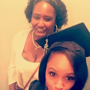 Meet your Posher, Evette